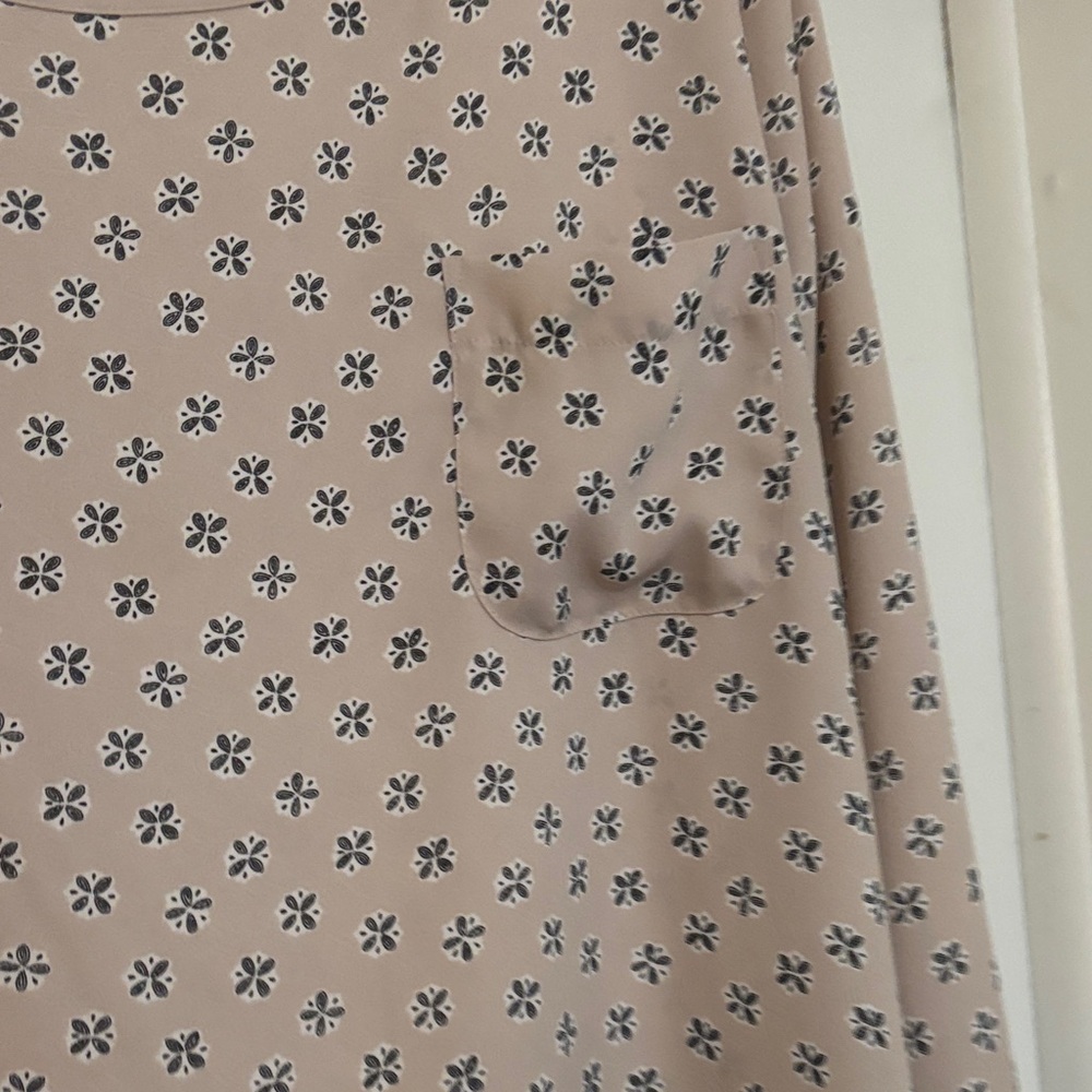 Loft patterned  Long Sleeve Top - Picture 3 of 5